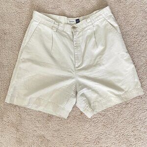 Vintage GAP Pleated Cotton Shorts – Size 10, High Rise with Pockets
